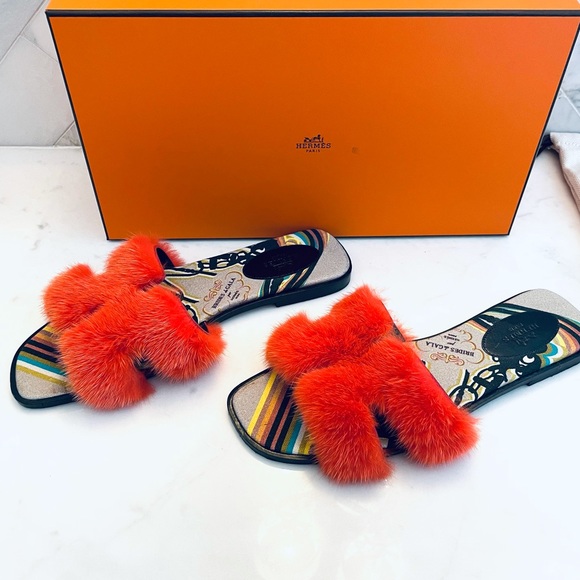 AUTHENTIC LIMITED EDITION HERMES ORAN FUR SLIDES - Picture 2 of 11